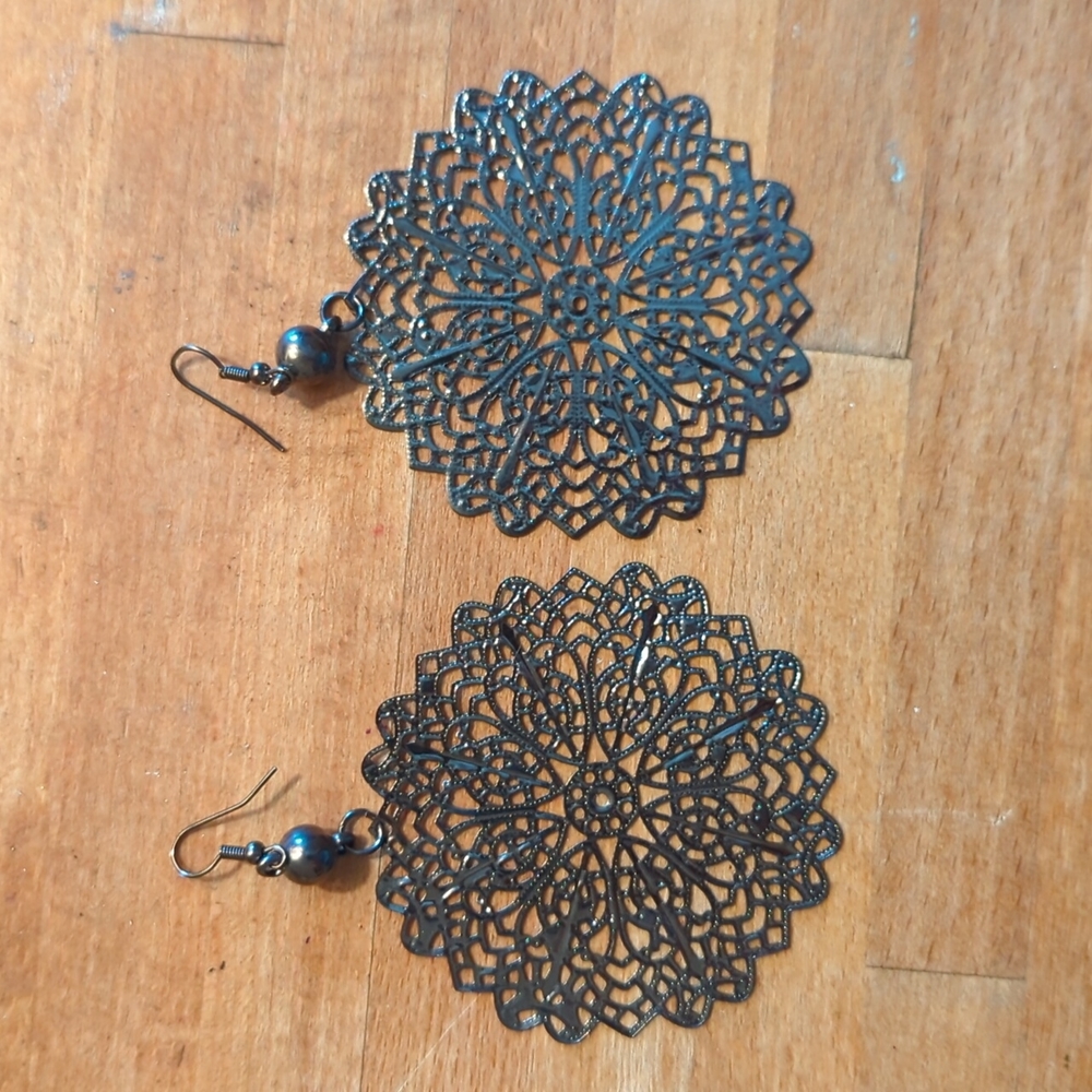 Earring lace